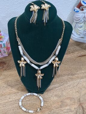 Gold Flower Fringe Statement Necklace Bundle